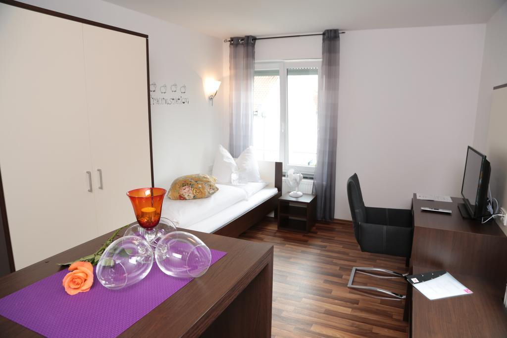 Hotel am Marktplatz Gangkofen Zimmer foto